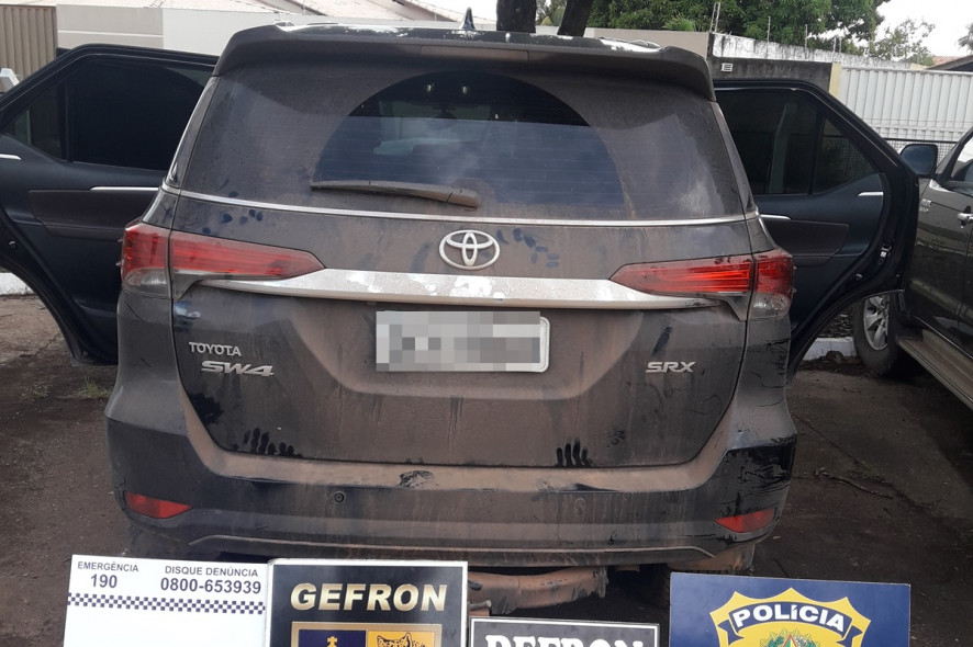 PRF prende homem por porte de arma ilegal em Floriano PRF prende homem por porte de arma ilegal em Floriano