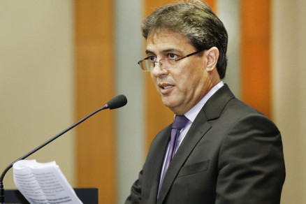 LUIS ARNALDO DE MELLO